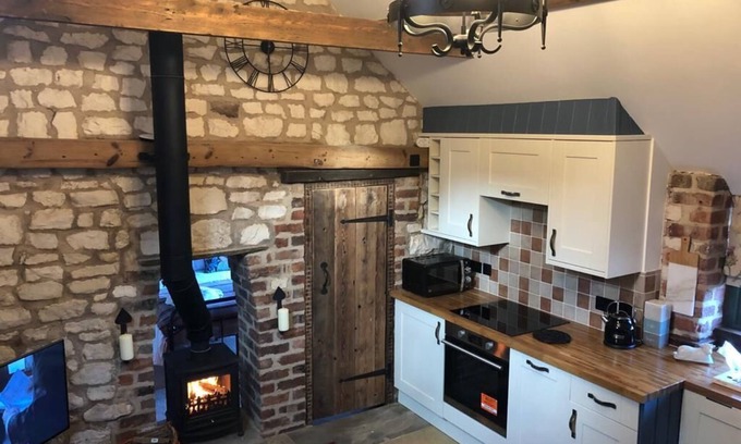 Bridlington House | Byre Cottage - 5* Stone Cattle shed Conversion