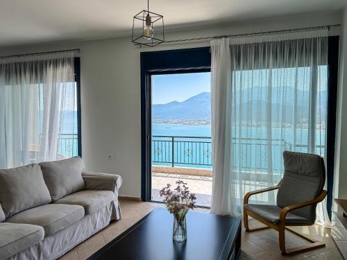 Stalida Apartment | Byron's seaview Home in Stalis