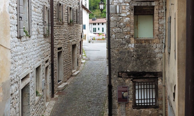 Polcenigo Apartment | Cà BIANCA Residence - REFOSCO Apartment - Historical Center POLCENIGO