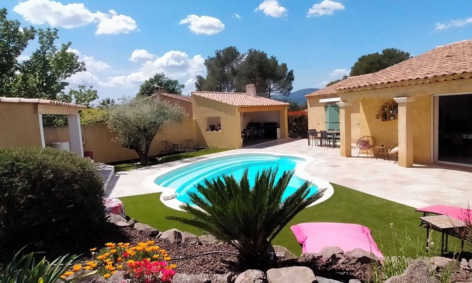 Pierrefeu-du-Var House | Côte D'azur, Villa Avec Piscine, Proche de Hyères les Palmiers. 4 Chambres