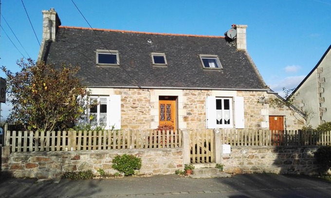 Pleumeur-Bodou House | Côte de granit rose