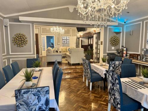 Emalahleni Hotel | C'est La Vie Boutique Hotel