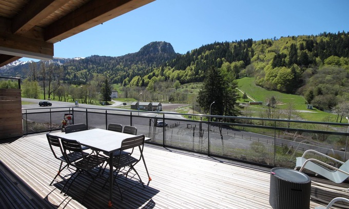 Mont-Dore Apartment | C4 - Résidence La Montille, Appartement 4 Avec Terrasse et Parking