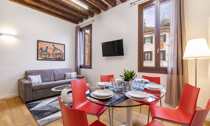 San Polo Apartment | Ca' Beccarie 2 by Wonderful Italy