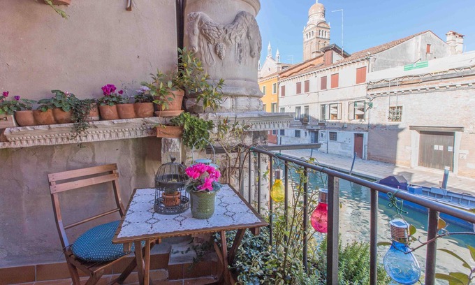Cannaregio Apartment | CA CAMMELLO - Private Terrace and Canal View