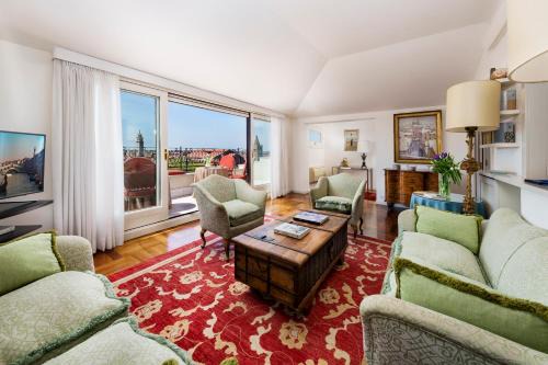 Dorsoduro Apartment | Ca' Cerchieri Terrace - Dimora Italia -