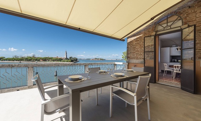 Santa Maria in Stelle Apartment | Ca' delle Contesse - 2BR apartment with terrace overlooking lagoon