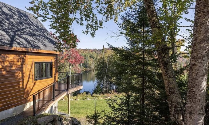 Sainte-Marguerite-du-Lac-Masson Ski Chalet | Edge of Lake Walfred - Spa - Mistral Club Walfred