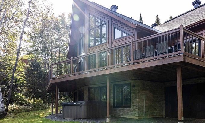 Sainte-Marguerite-du-Lac-Masson Ski Chalet | Edge of the lake Walfred - Spa - Mistral Club