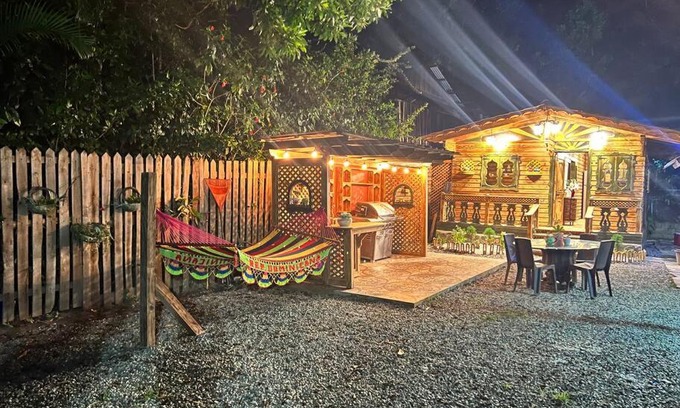 La Joya House | Cabaña típica los Pintores