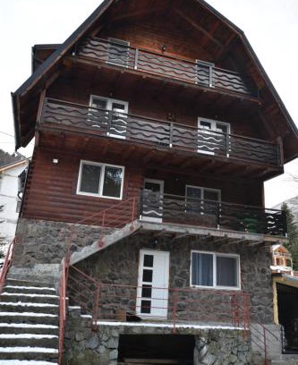 Rausor House | Cabana Andy