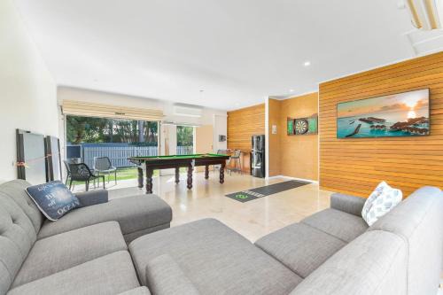 Mudjimba House | Cabana @ Cupania