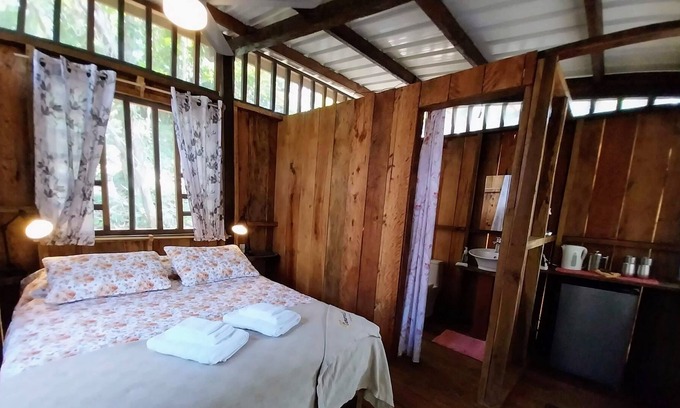 Colon Resort | Cabana PLATANAL - Includes All Meals/Open Bar/Boat Transport, Cabana "QUATRO" en Resort Todo Incluid