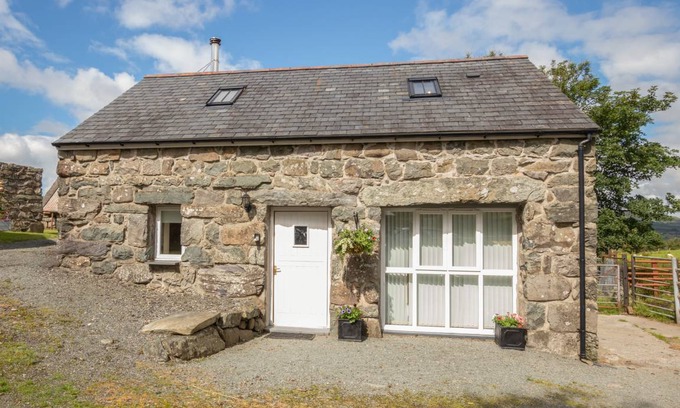Bronaber Cottage | Cabin ∙ 2 bedrooms ∙ 4 guests