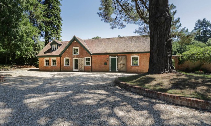 New Forest District Cottage | Cabin ∙ 2 bedrooms ∙ 4 guests