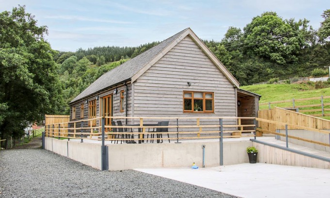 Angelbank Cottage | Cabin ∙ 2 bedrooms ∙ 5 guests