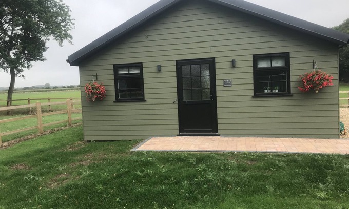 East Dereham Cabin | Cabin 2 - Glenfyne. Cabin Hideaways in private gardens.