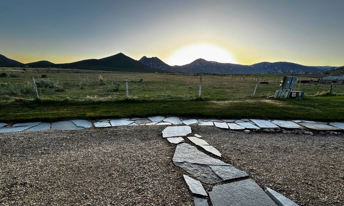 Almo Cabin | Cabin 3 at the Almo Inn, Close to City of Rocks National Park and Castle Rock
