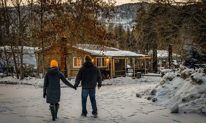 Christina Lake Hotel | Cabin 3 Caribou -Family Hideaway 2 BR, sleeps 4 - Close to Beaches, Fishing
