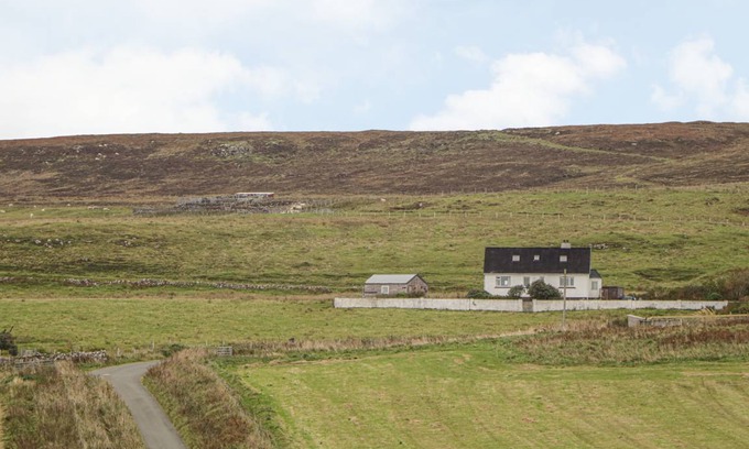 Hallin Cottage | Cabin ∙ 4 bedrooms ∙ 7 guests