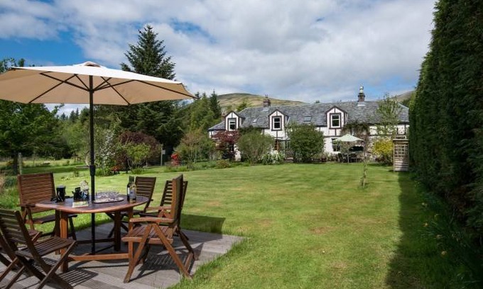 Kilcreggan Cottage | Cabin ∙ 5 bedrooms ∙ 14 guests