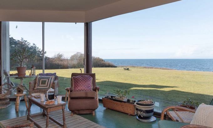 Prestwick Cottage | Cabin ∙ 6 bedrooms ∙ 12 guests