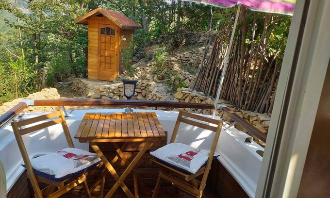 Saint-Julien-du-Gua Boat Rental | Cabin boat "QUEEN07"
