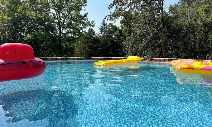 Highland Center Cabin | Cabin by Keomah State Park: Swimming Pool, Hot Tub Patio, Game Room, Trails