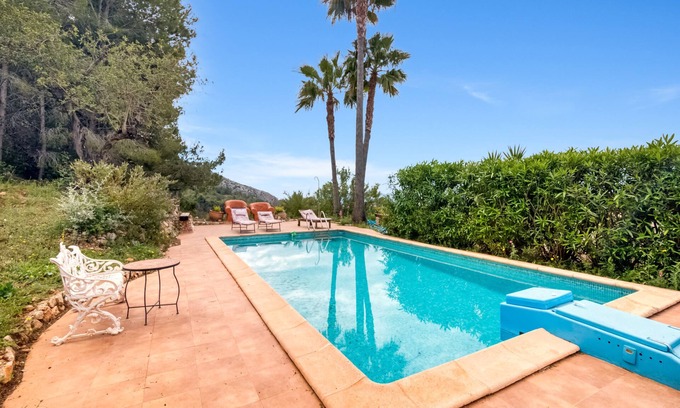 Bolulla Cabin | Cabin 'Del Paso' with Shared Pool, Shared Garden and Wi-Fi