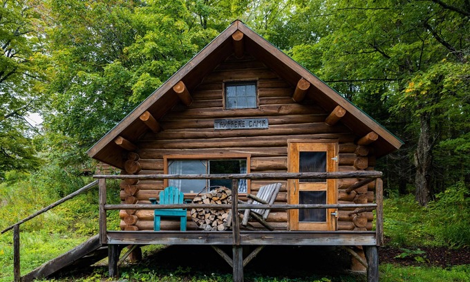 Greenville House | Cabin, Double, Bunkbed, Twin and Shared Bathroom