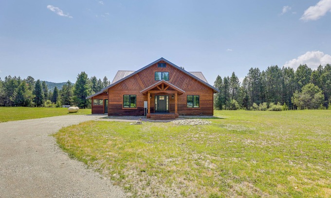 Marion Cabin | Cabin on 28 Acres: Hike & Fish in Flathead Valley!