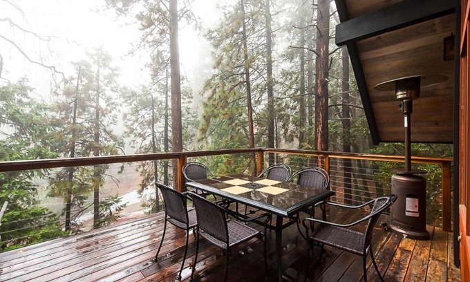 Pine Cove House | Cabin on a Hill
