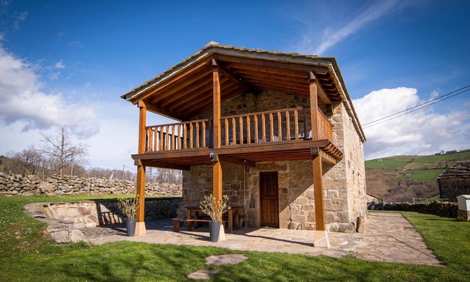 San Pedro del Romeral Cabin | Cabin Pasiega Las Suertes