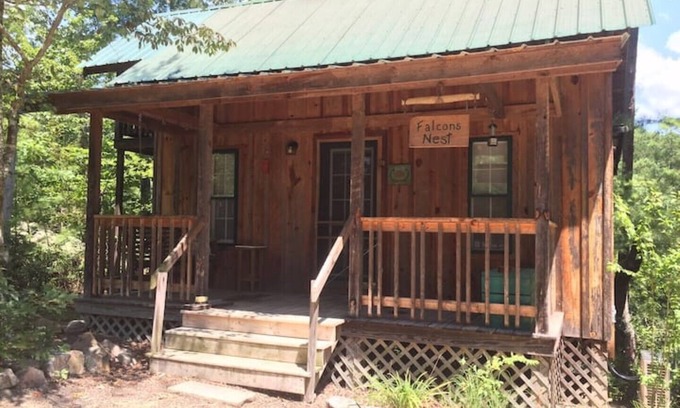 Del Rio Cabin | Cabins at Brush Creek Mtn - Falcons Nest