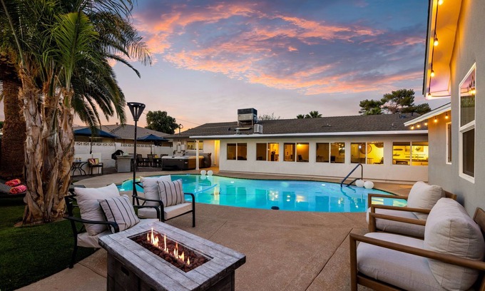 Village Grove House | Cactus Oasis Vacation Rental | 5-BR House great for Bridal & Corp events, Scottsdale | Casita Heated Spa & Pool Sun & Game Room