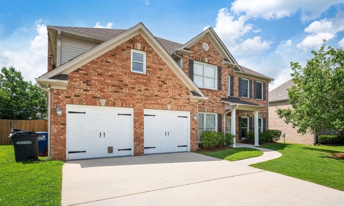 Helena House | Cahaba Cabana - Spacious 4BR Home w/Fenced Yard
