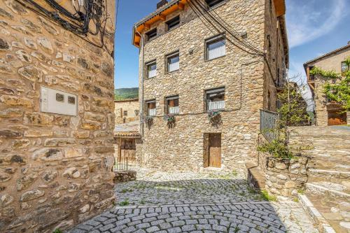 Baga House | Cal Nunci
