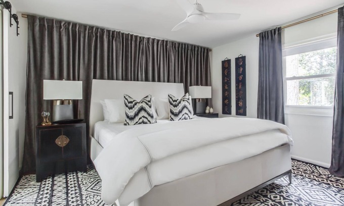Chamblee Apartment | California Zen by Atlanta Luxury Rentals