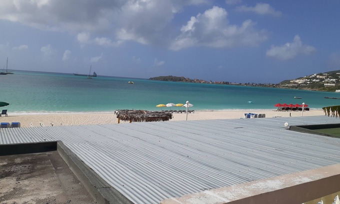 Philipsburg Bed & Breakfast | Calinago Friendly Family Sxm Home