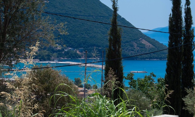 Agios Petros Villa | Calionas Suites