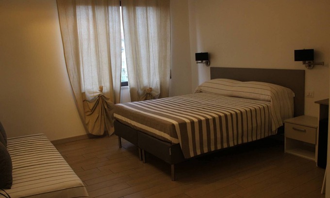 Corigliano Calabro Bed & Breakfast | Calla - Stanza Quadrupla - B&b Lasso