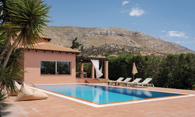Kalyvia Thorikou Villa | Calm Retreat Villa Lagonisi
