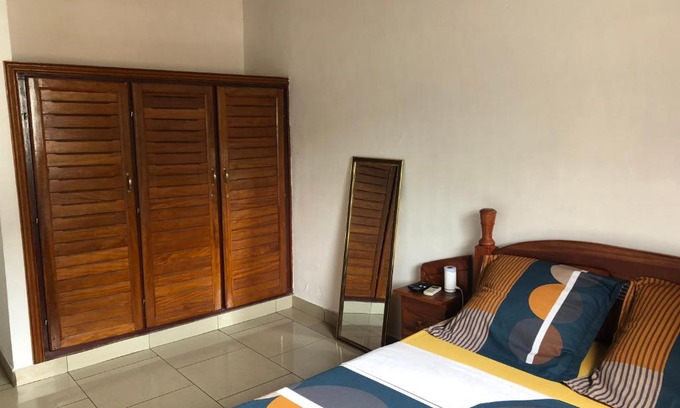 Yaounde Apartment | Calme espace à la mobile Essos