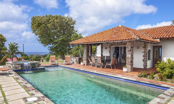 Gate Park Villa | Calypso Court - Private 1 bedroom villa with pool