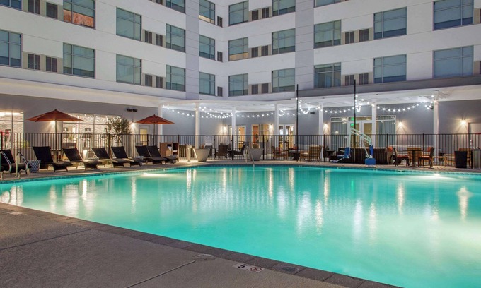 Chandler Hotel | Cambria Hotel Phoenix Chandler - Fashion Center