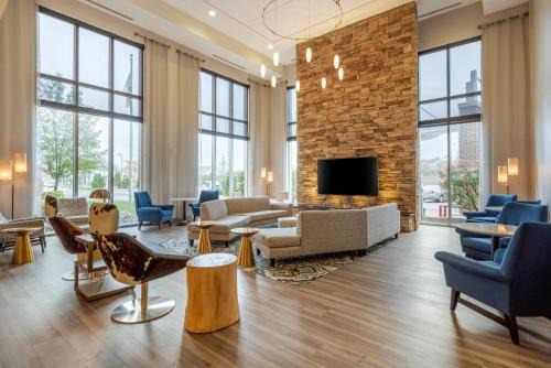 Uniontown Hotel | Cambria Hotel Uniontown