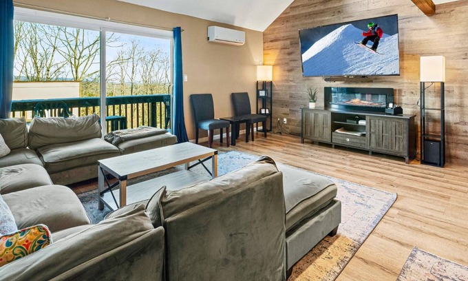 Village at Camelback House | Camelback Resort Poconos, 8 bed, Pool/Hot Tub, Gym