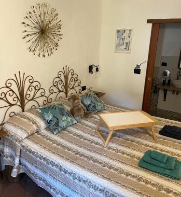 Castellero Apartment | Camera privata Orchidea