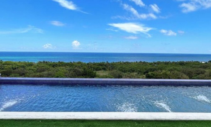 Roatan Villa | Camp Bay Beach 5 Bedroom Luxury Villa