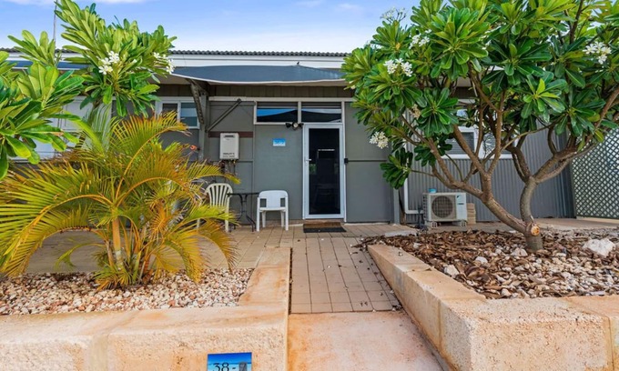 Exmouth Apartment | Camp David - exclusive hi-end apartment, quiet, comfy, central, and great value.